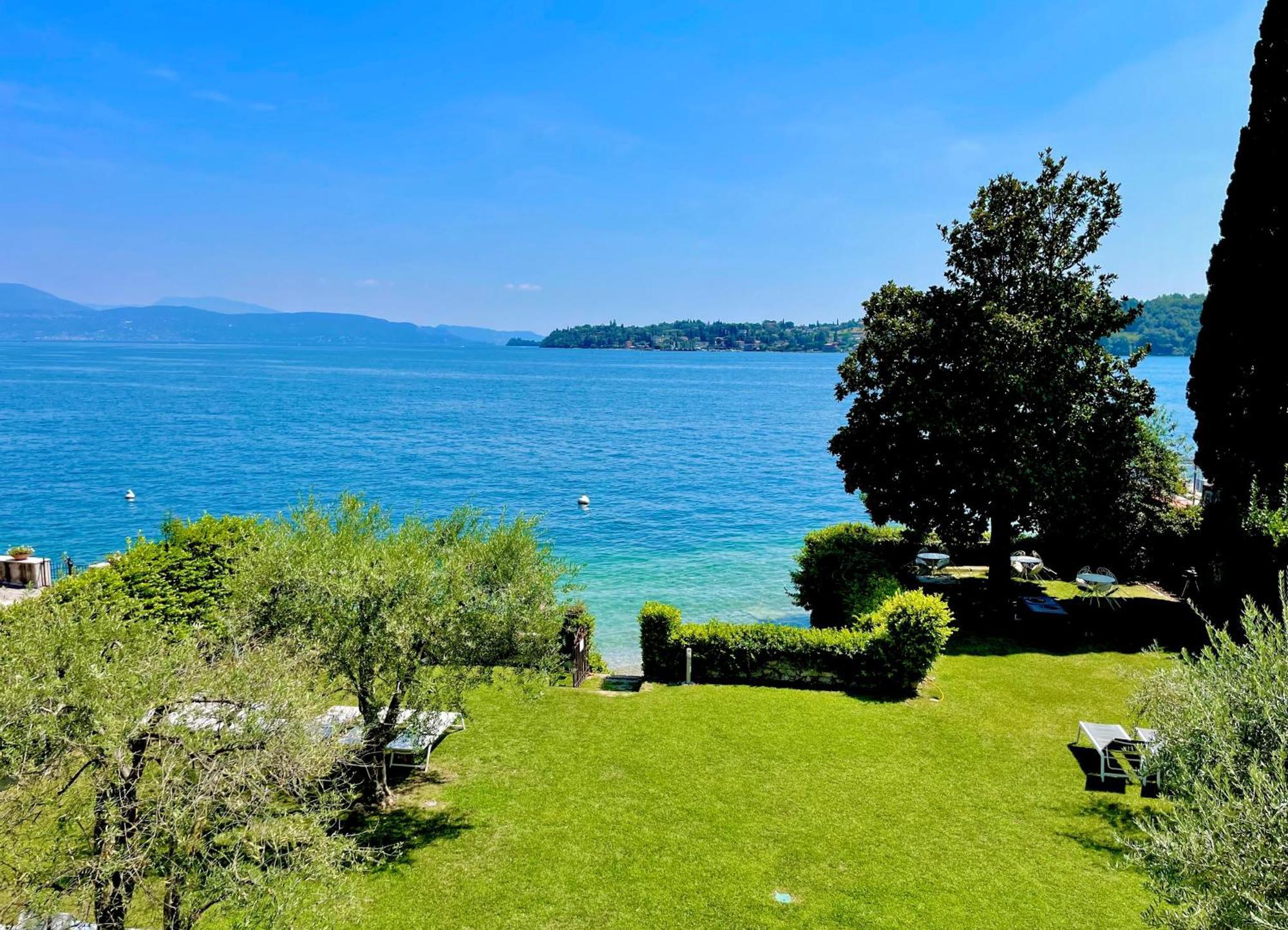 Luxury Lakeside Apartment Right On The Water ซาโล ภายนอก รูปภาพ