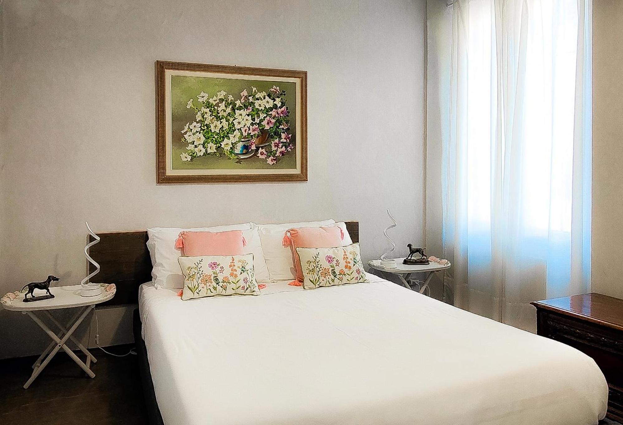 Luxury Lakeside Apartment Right On The Water ซาโล ภายนอก รูปภาพ
